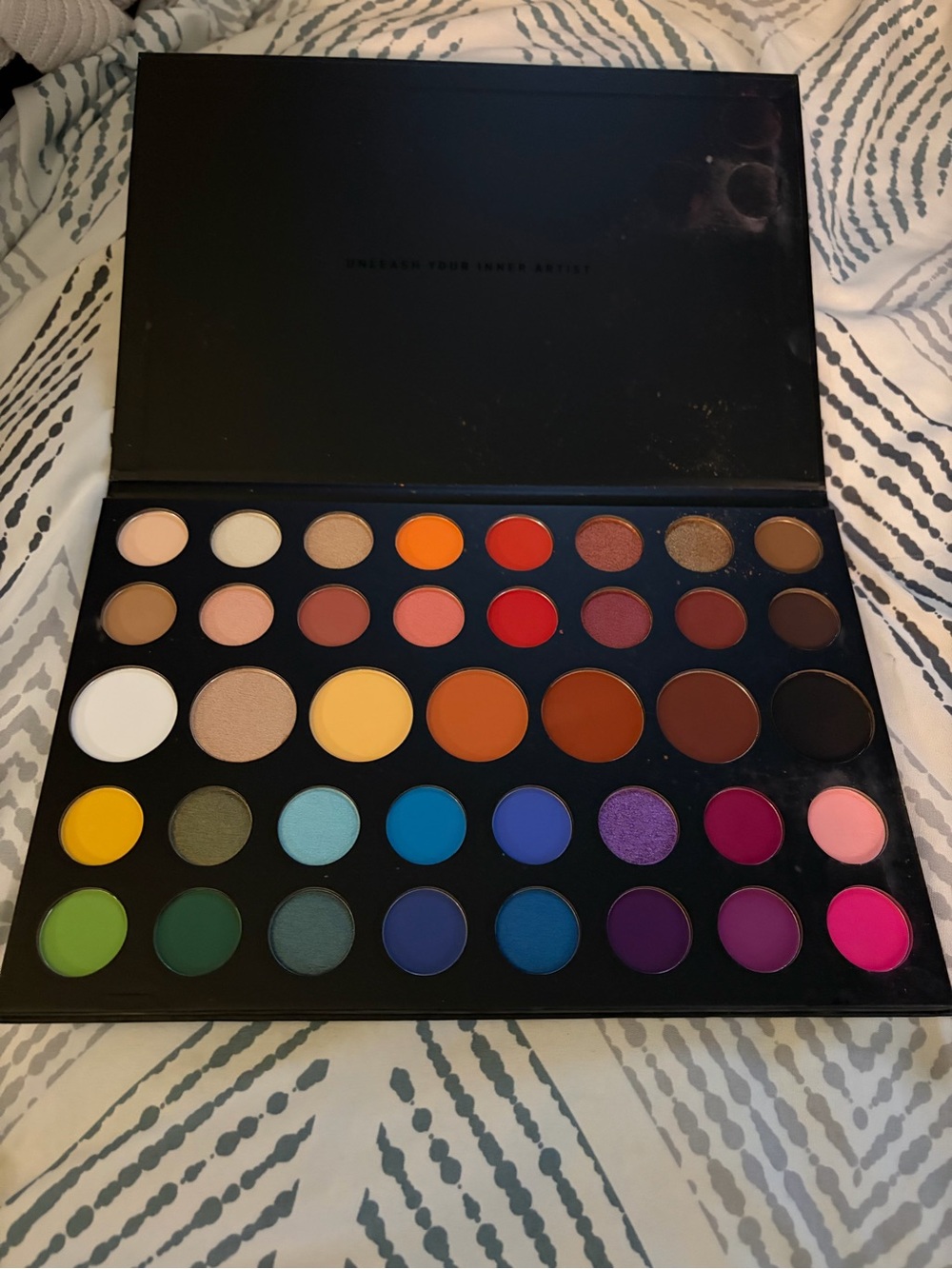Morphe x James Charles palette